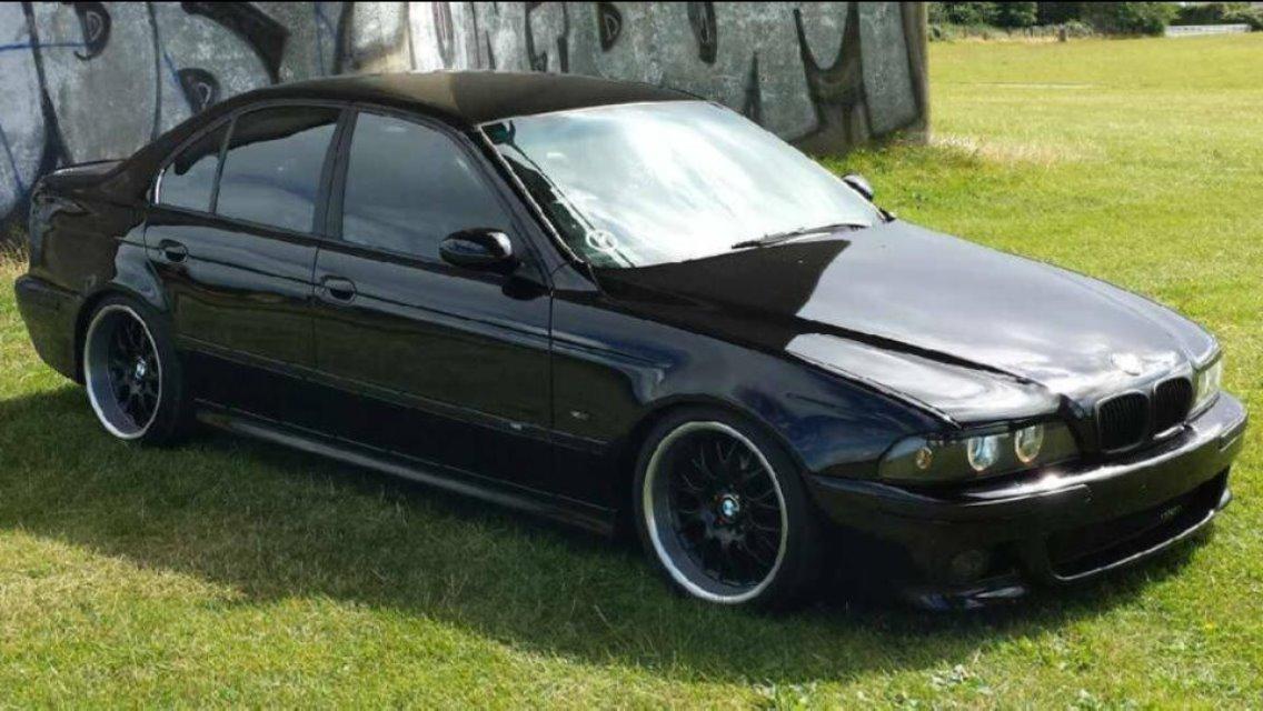 BMW E39 Black On Black billede 1