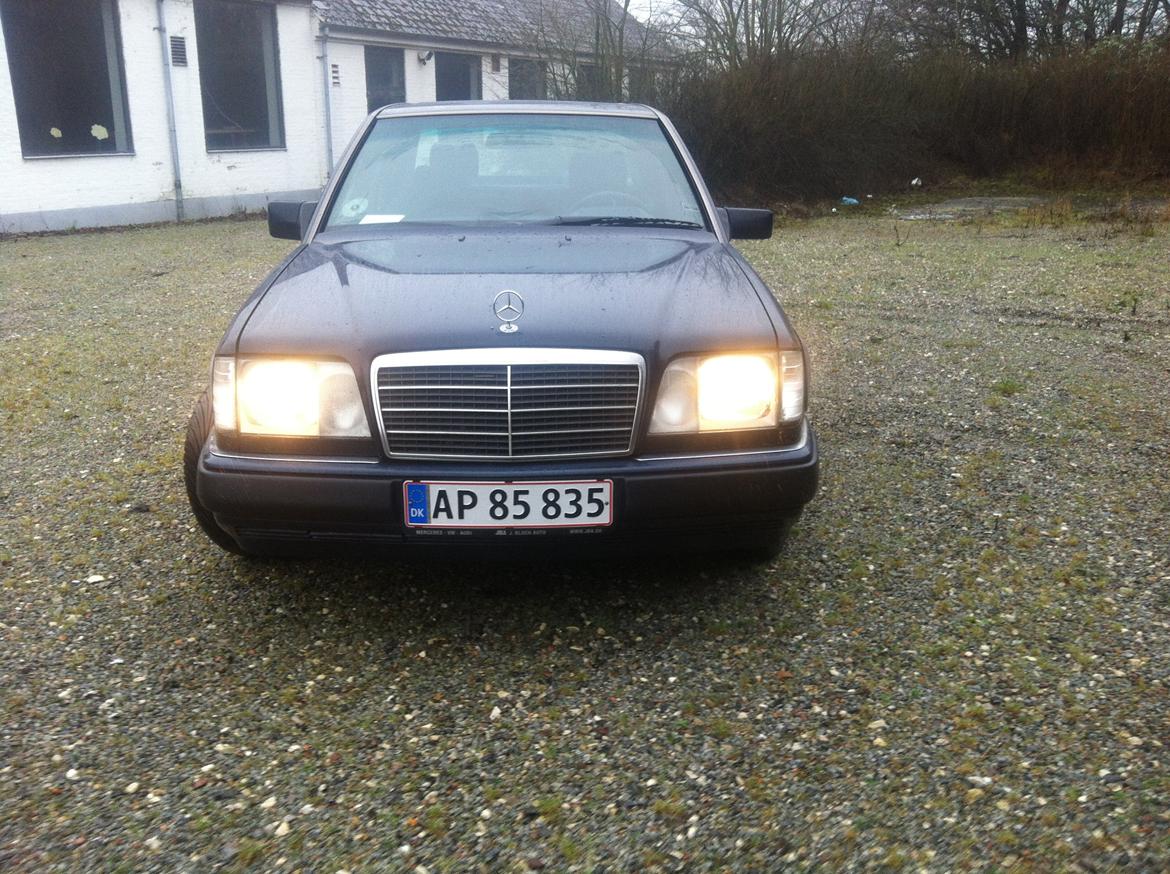 Mercedes Benz E300 billede 4