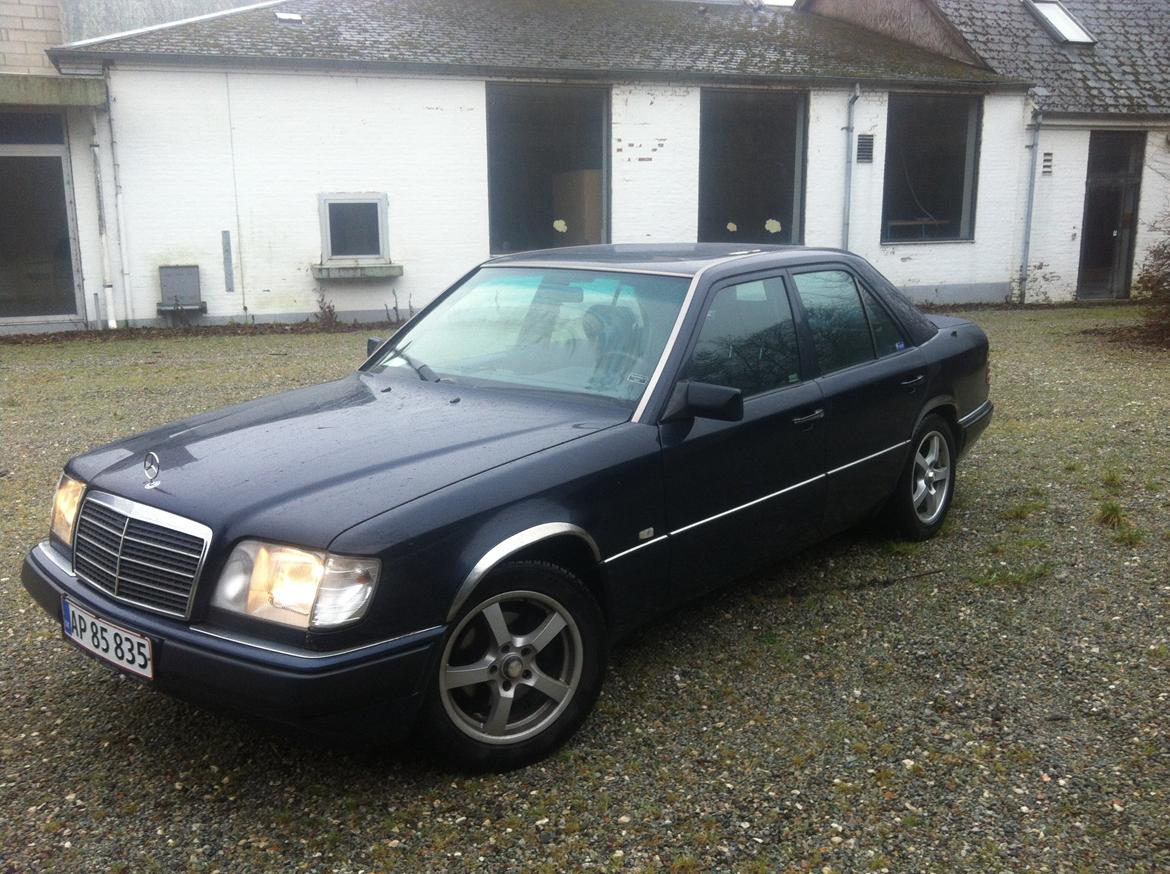 Mercedes Benz E300 billede 3