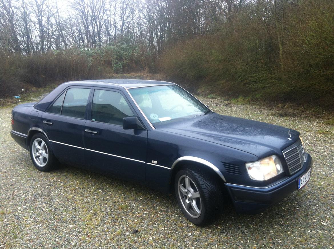 Mercedes Benz E300 billede 6