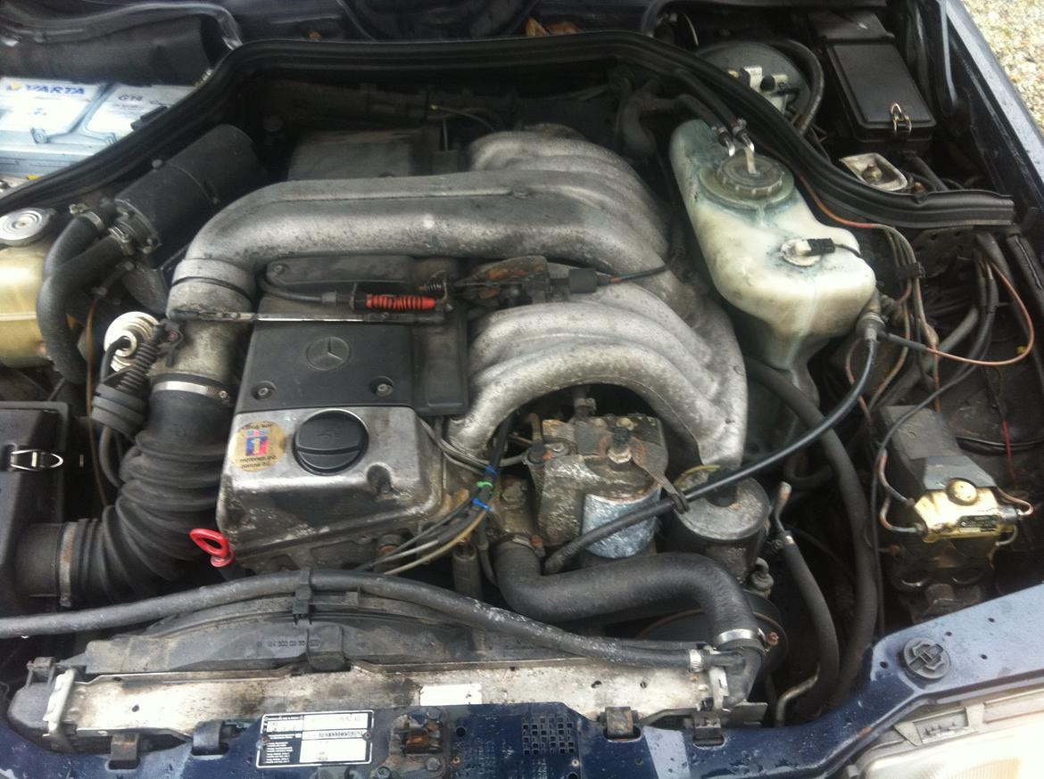 Mercedes Benz E300 billede 12