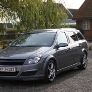 Opel Astra H Wagon OPC Line