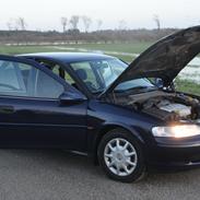 Opel Vectra 1.8 16v