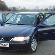 Opel Vectra 1.8 16v