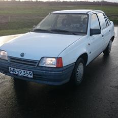 Opel Kadett E Sedan