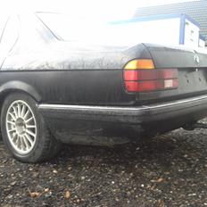 BMW 735i e32 3,5 (eksport)