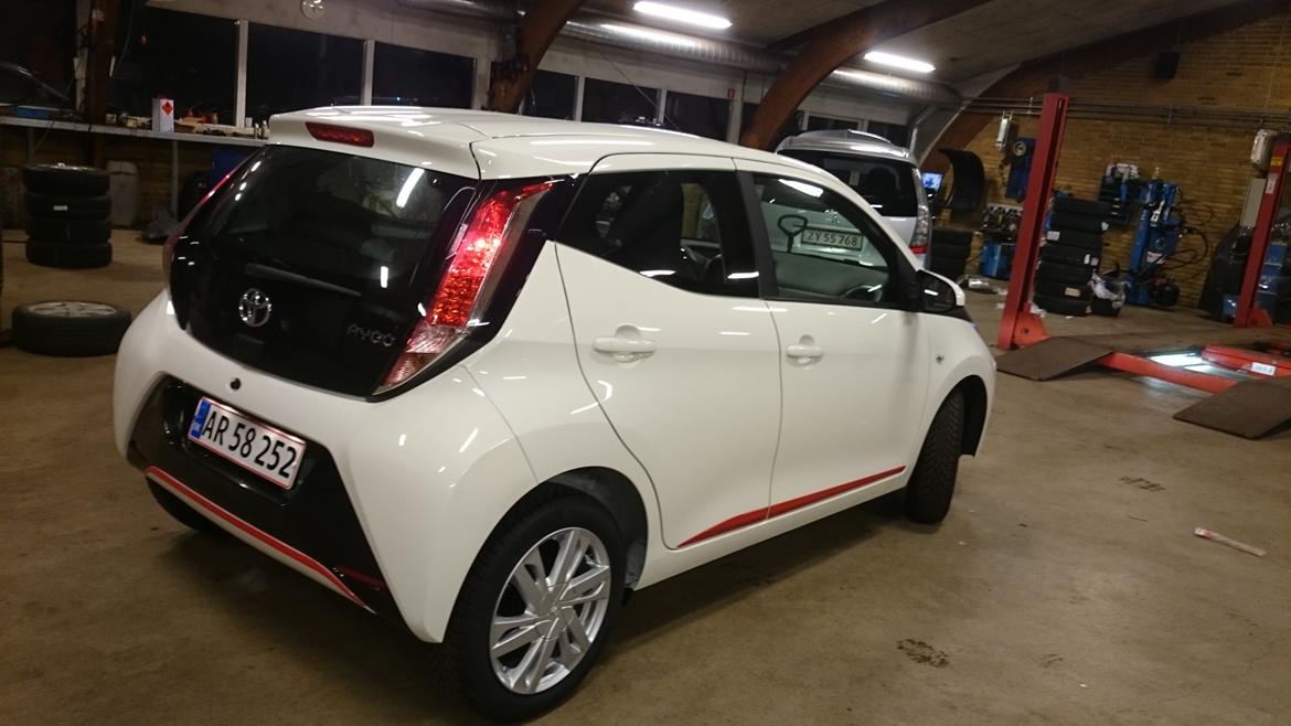 Toyota Aygo x-press VVT-i *Solgt* billede 9