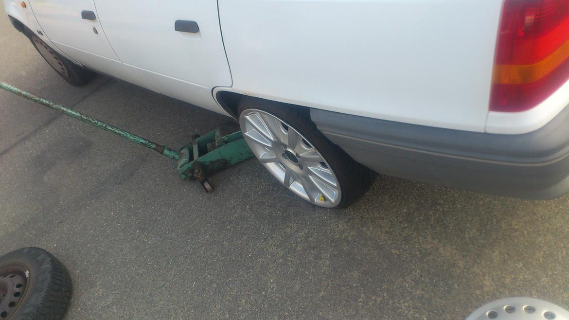 Opel Kadett E Sedan billede 15