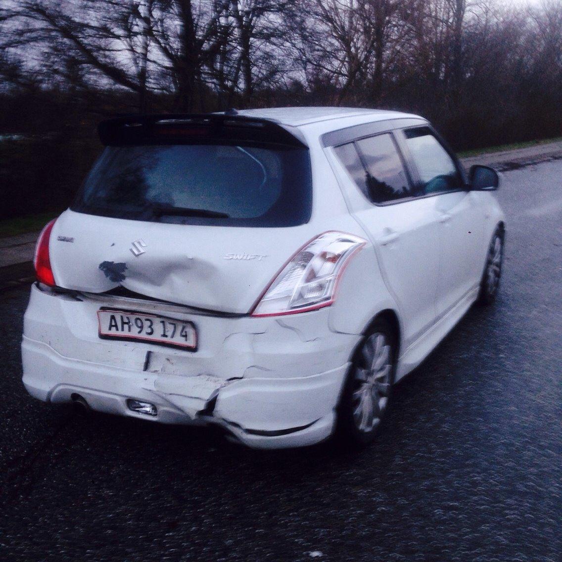 Suzuki Swift 1,2 - totalskadet billede 19