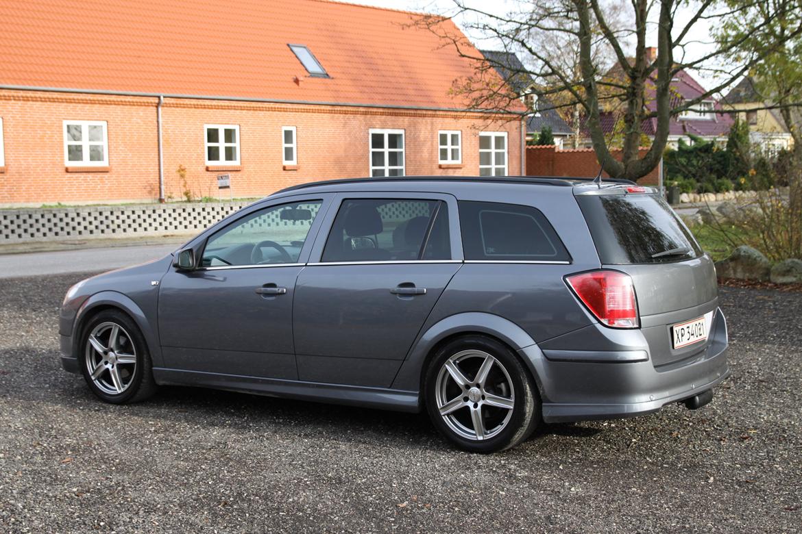 Opel Astra H Wagon OPC Line billede 4
