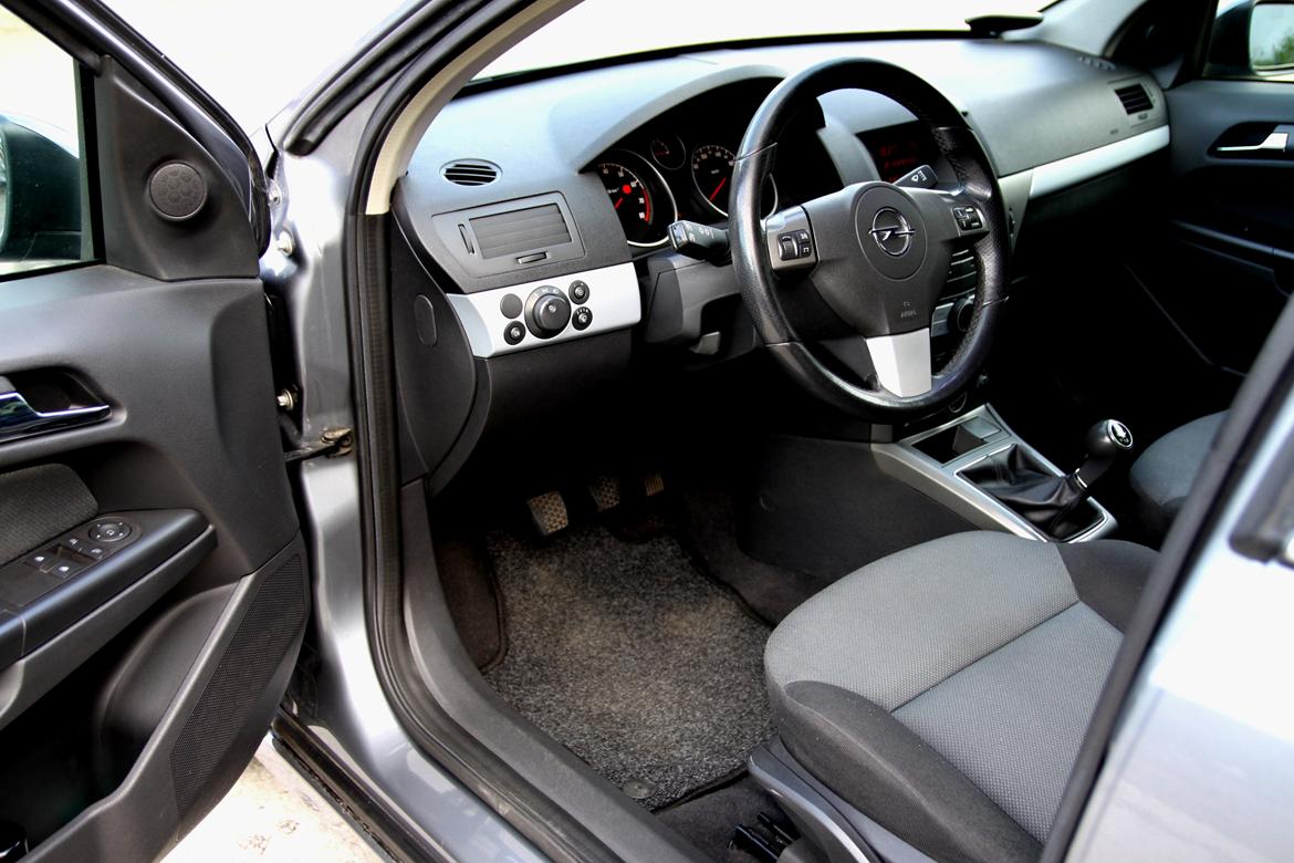 Opel Astra H Wagon OPC Line billede 7
