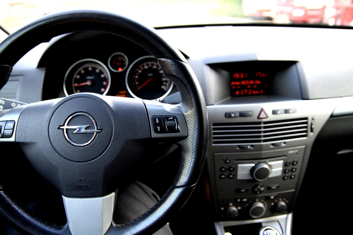 Opel Astra H Wagon OPC Line billede 8