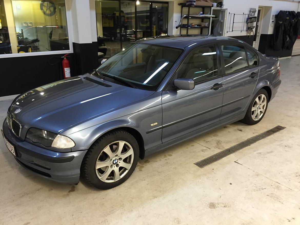 BMW e46 318I[solgt] billede 1