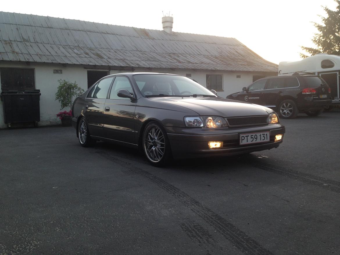 Toyota Carina E billede 3