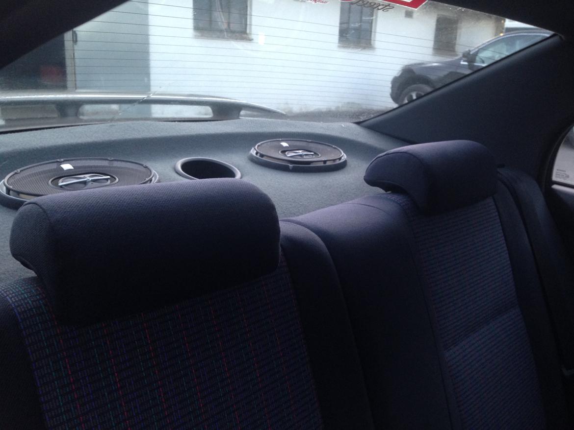 Toyota Carina E billede 10