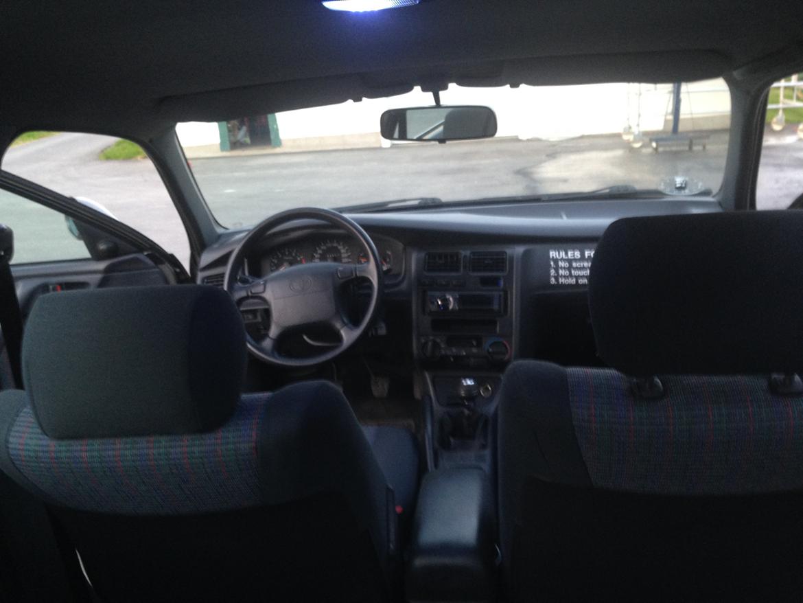 Toyota Carina E billede 11