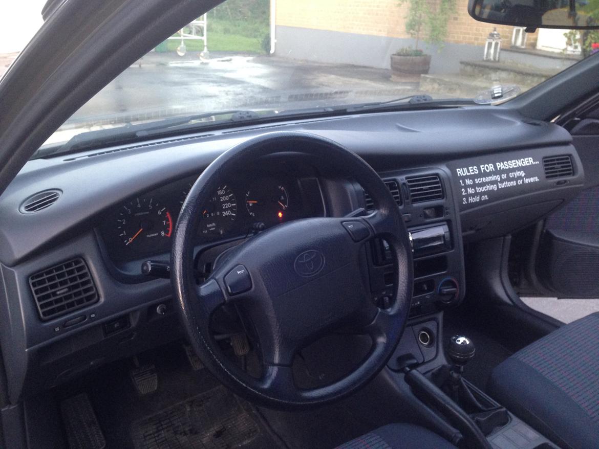 Toyota Carina E billede 12