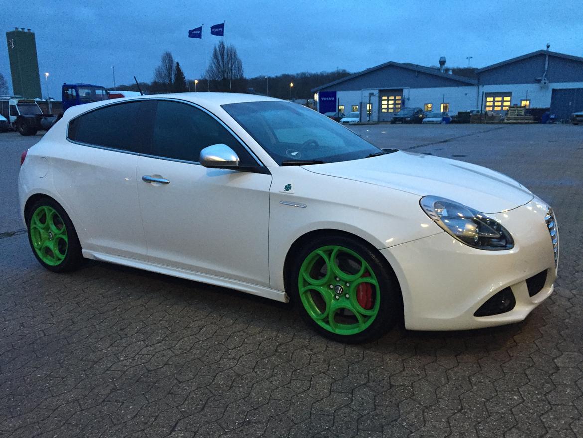 Alfa Romeo Giulietta 1750 TBI Qv - Grønne fælge malet med plasti-dip, sølv org. billede 2