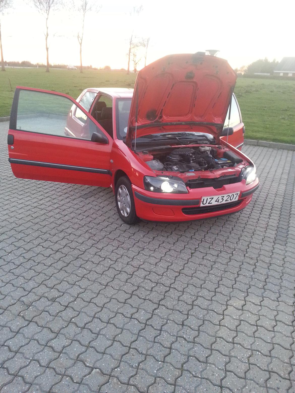 Peugeot 106 SOLGT! billede 3