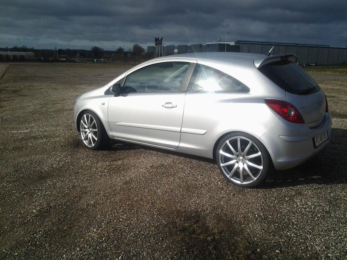 Opel Corsa D 1,3CDTI billede 2