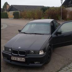 BMW 325i SOLGT!