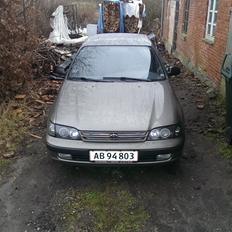 Toyota carina E XLI 1,6 solgt