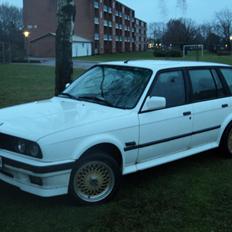 BMW E30 325iX 4x4 Touring