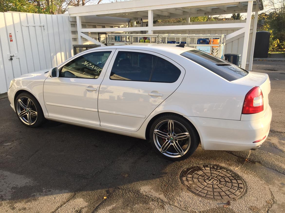 Skoda Octavia 2.0 TDI Ambiente  (SOLGT) billede 1