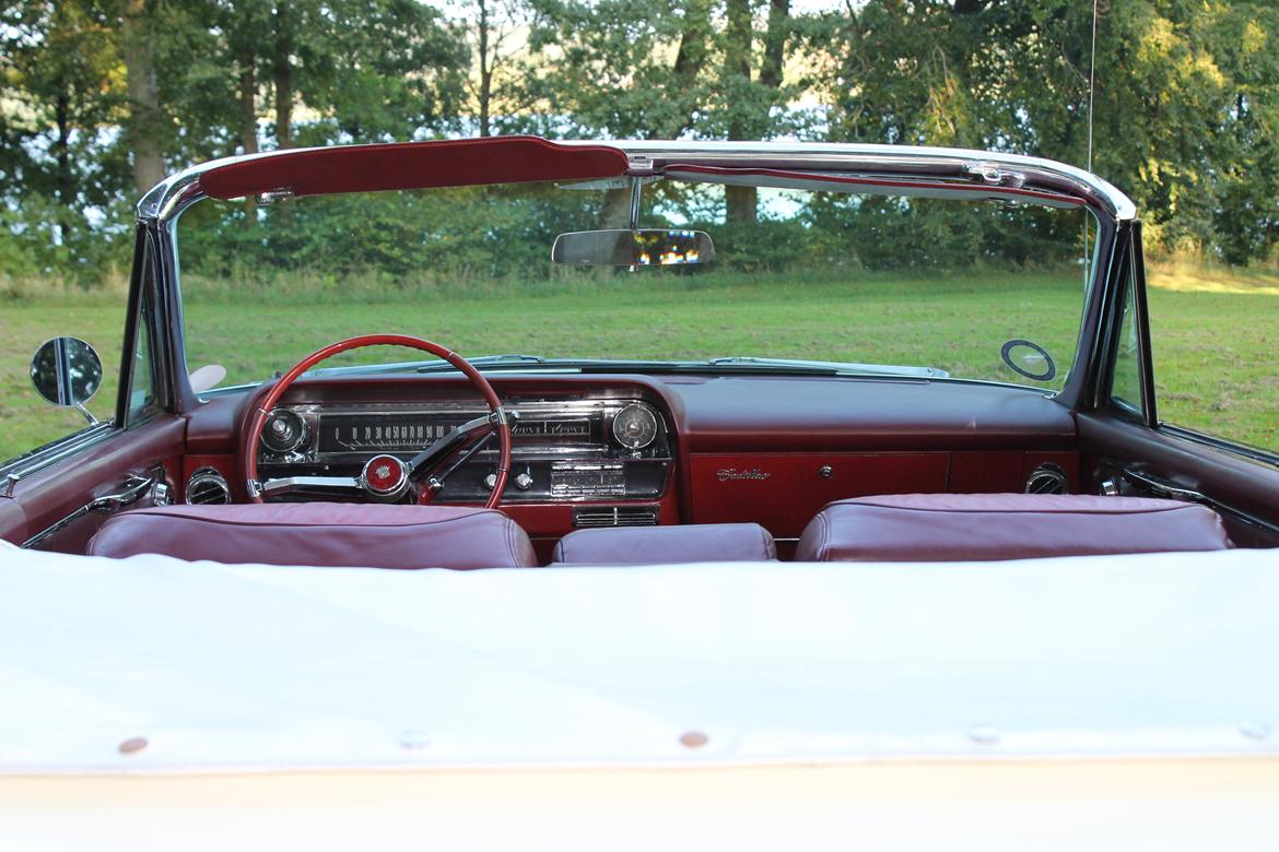 Cadillac Series 62 Convertible billede 13