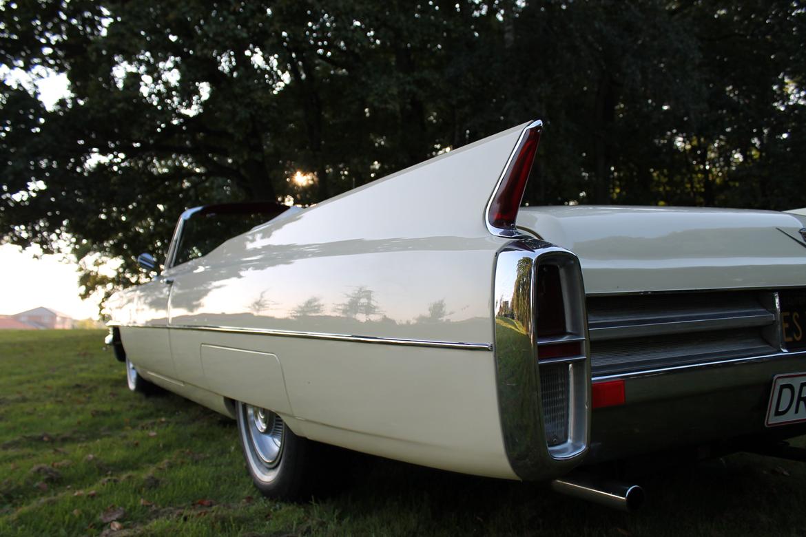 Cadillac Series 62 Convertible billede 11