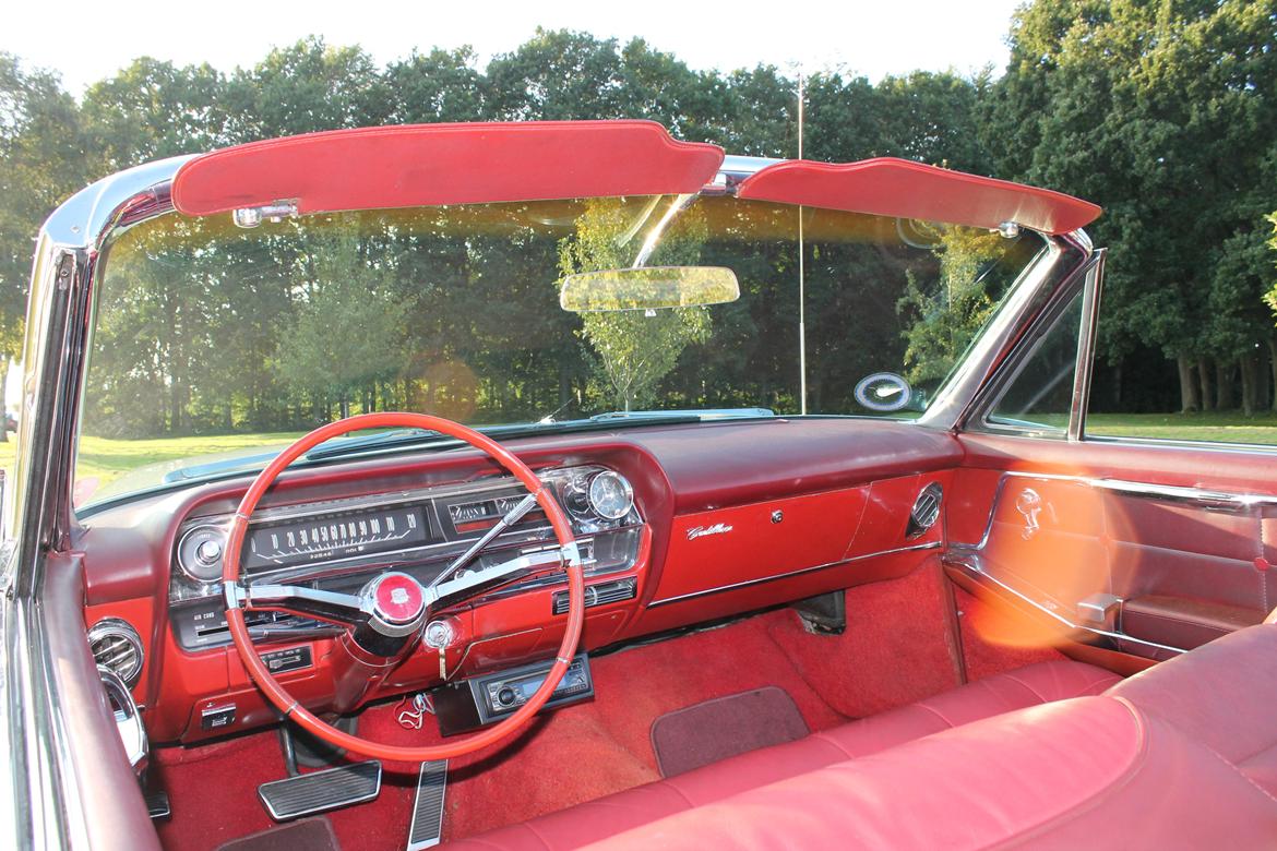 Cadillac Series 62 Convertible billede 17