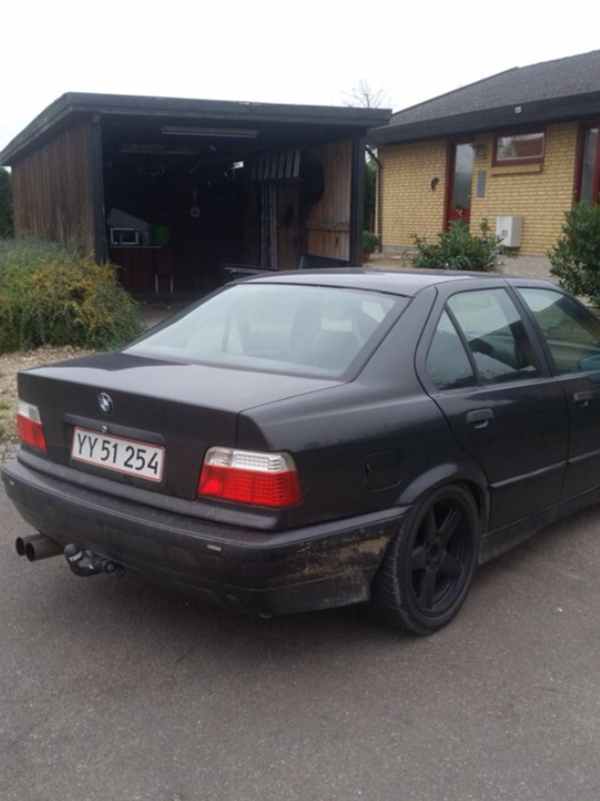 BMW 325i SOLGT! billede 4