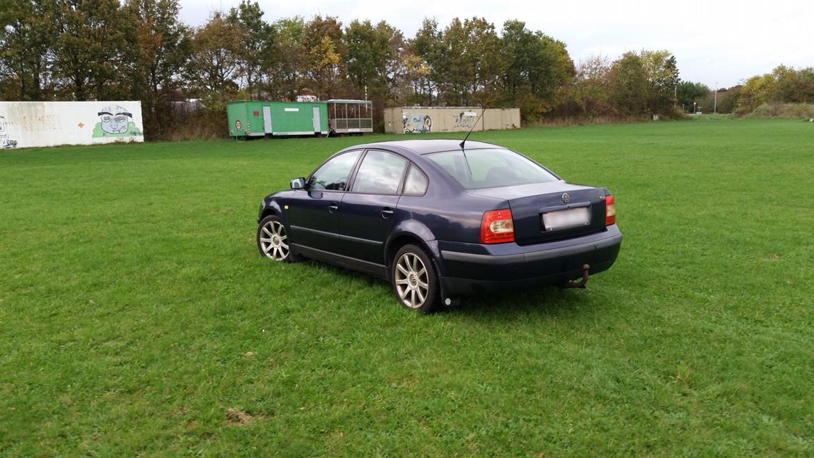 VW Passat limousine 1,9 TDI (Solgt) billede 4