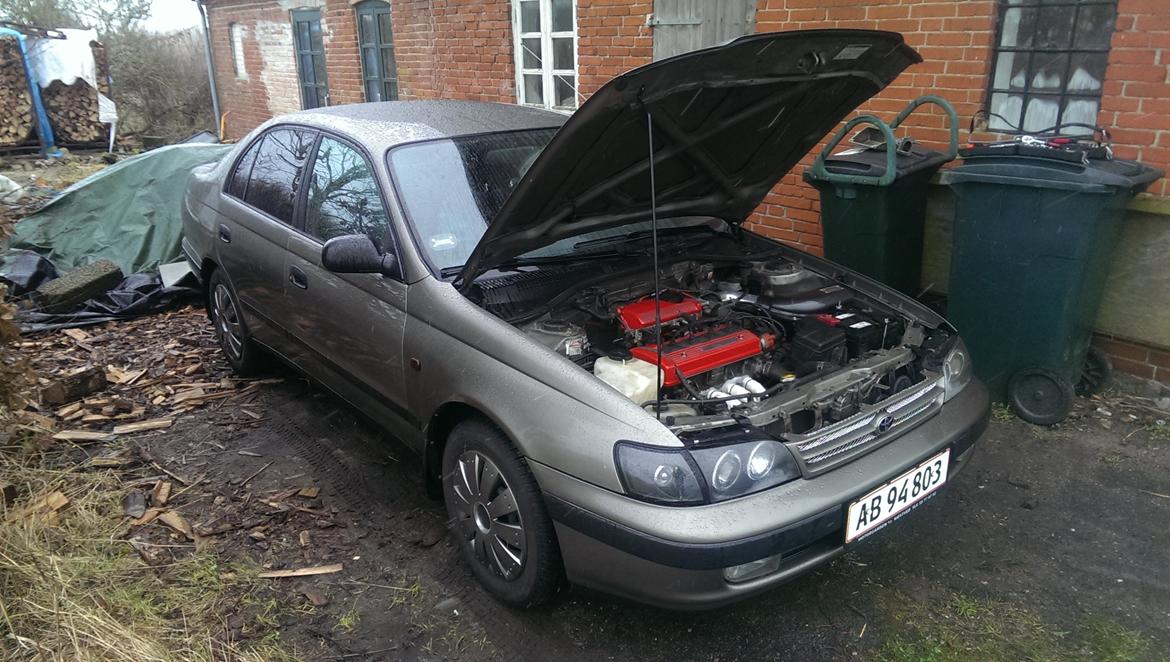 Toyota carina E XLI 1,6 solgt billede 5