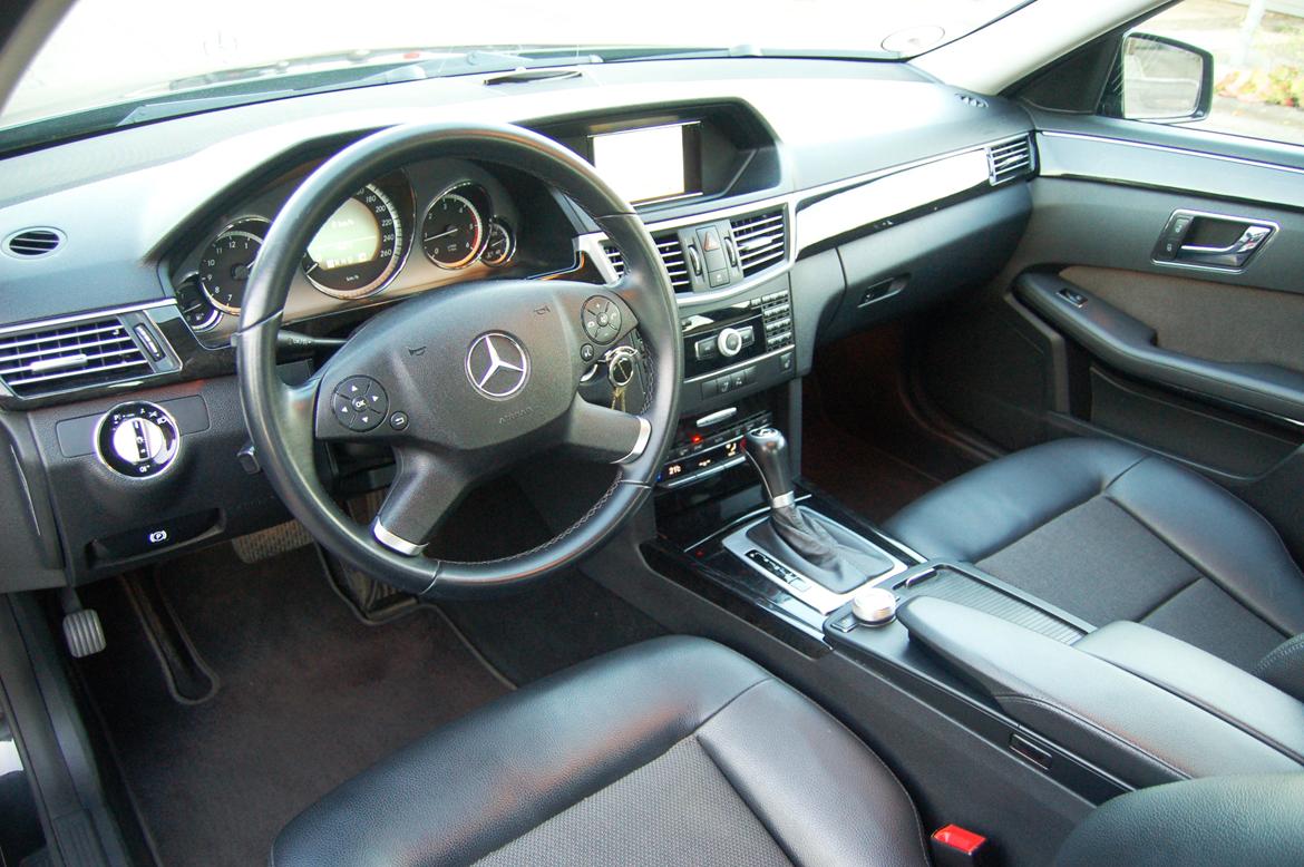 Mercedes Benz E220 BE Avantgarde billede 11