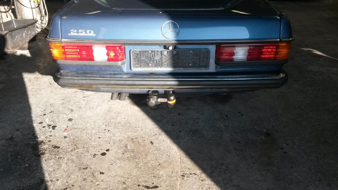 Mercedes Benz 250 billede 23