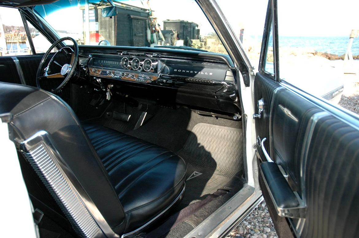 Pontiac Bonneville 2 Door Hard top stolpeløs. billede 5