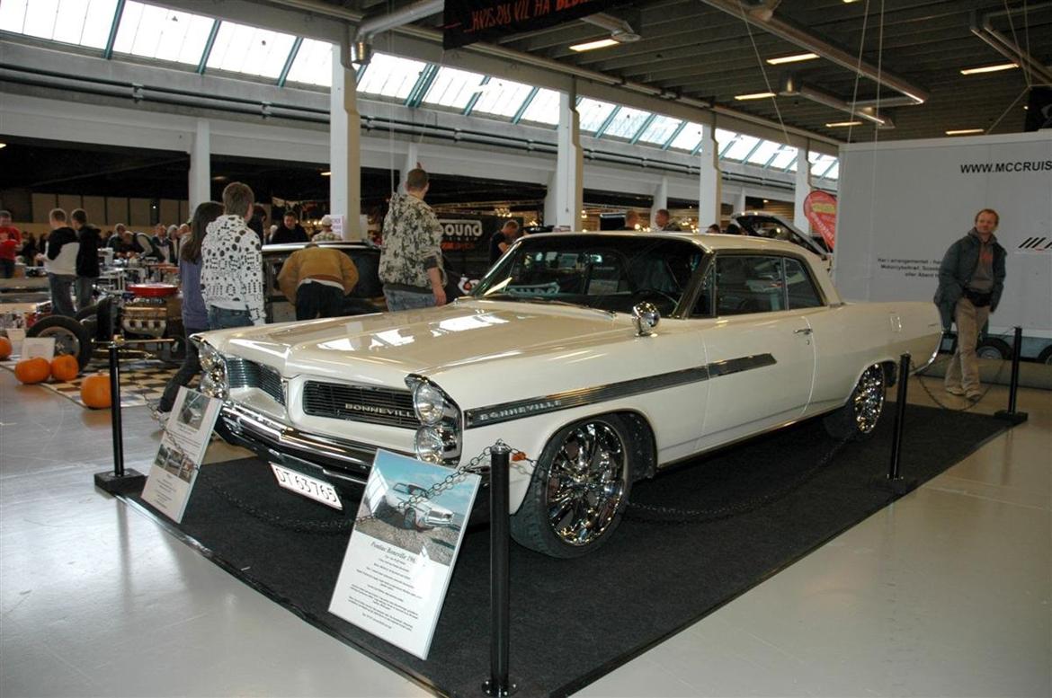 Pontiac Bonneville 2 Door Hard top stolpeløs. billede 11