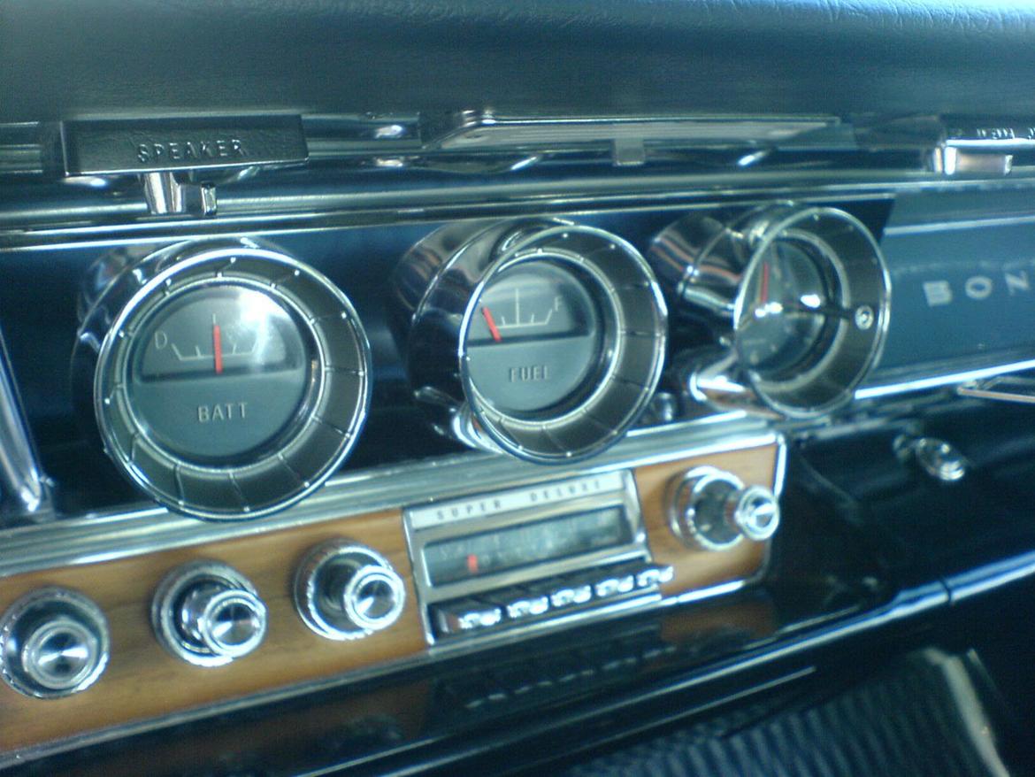 Pontiac Bonneville 2 Door Hard top stolpeløs. billede 17