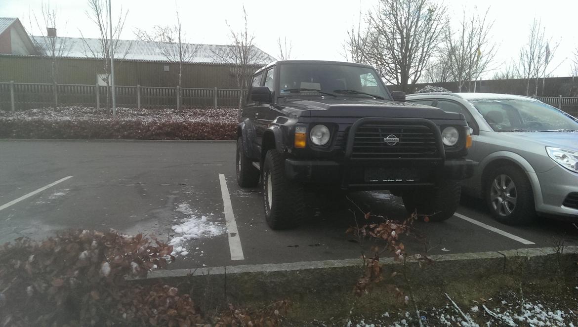 Nissan Patrol GR - første dag vi havde trollen skulle da lige ha et billede inden vi kørte hende hjem :) billede 1