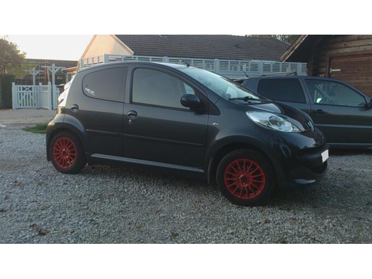 {{currentPhoto.altText}} billede {{currentPhoto.number}}