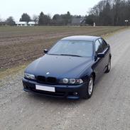 BMW E39 540i