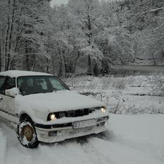 BMW E30 325iX 4x4 Touring