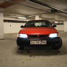 Toyota Carina E (solgt)