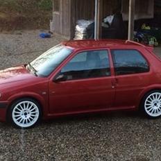 Peugeot 106 gti 1,6 16v