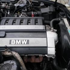 BMW E34 525i 24v ( Tidl bil )