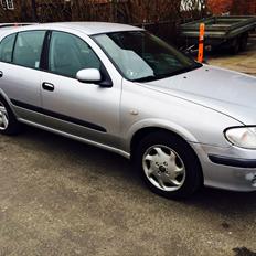 Nissan Almera Comfort  med TwinCam ( Tidl Bil )