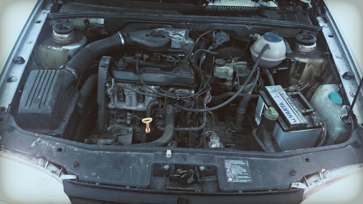 VW Golf Variant - Ikke mange heste gemmer sig her, og monopoint er og bliver noget værre lort, men den starter sgu hver gang. billede 6