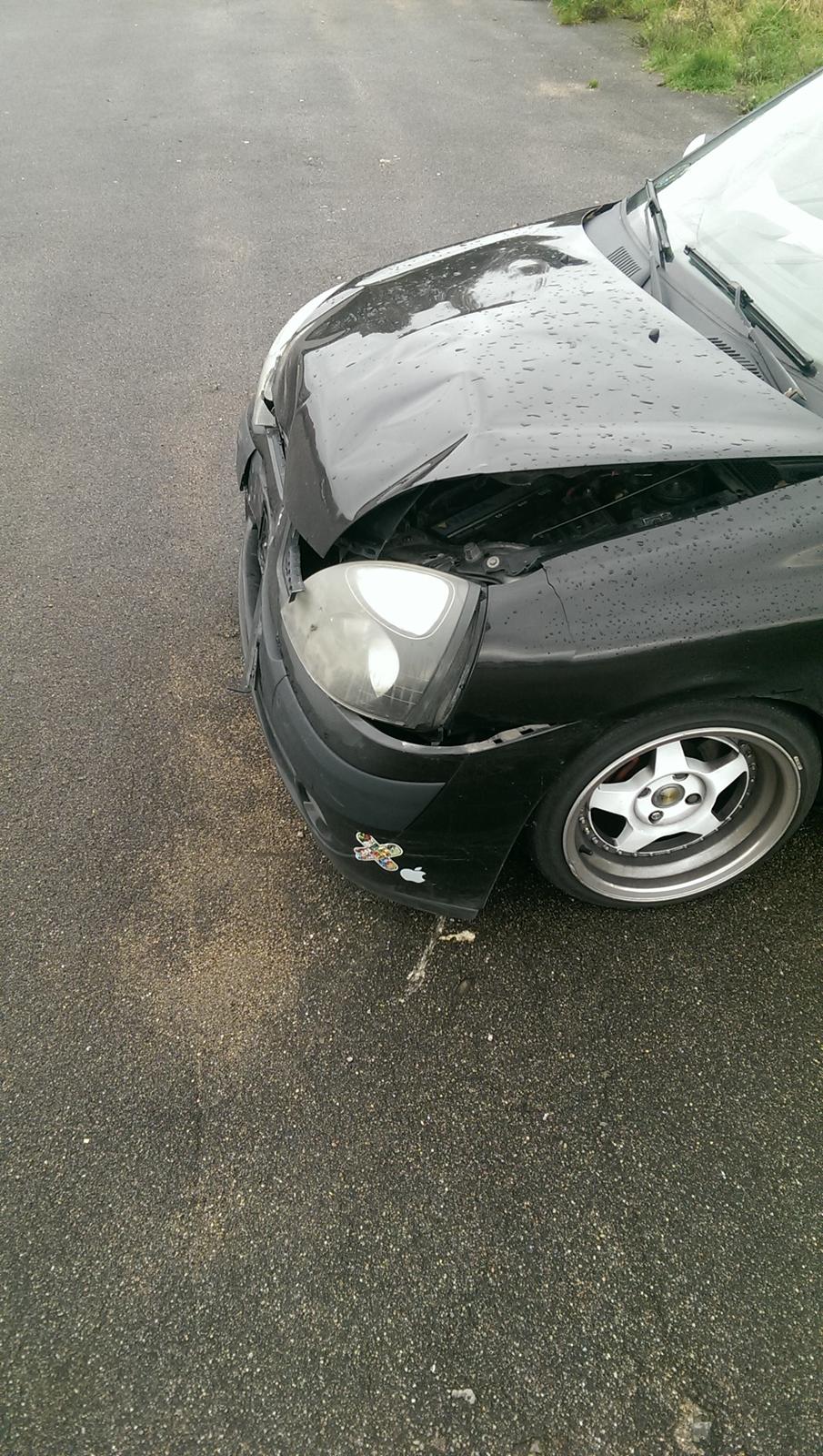 Renault Clio DCI (totalskadet)  billede 11