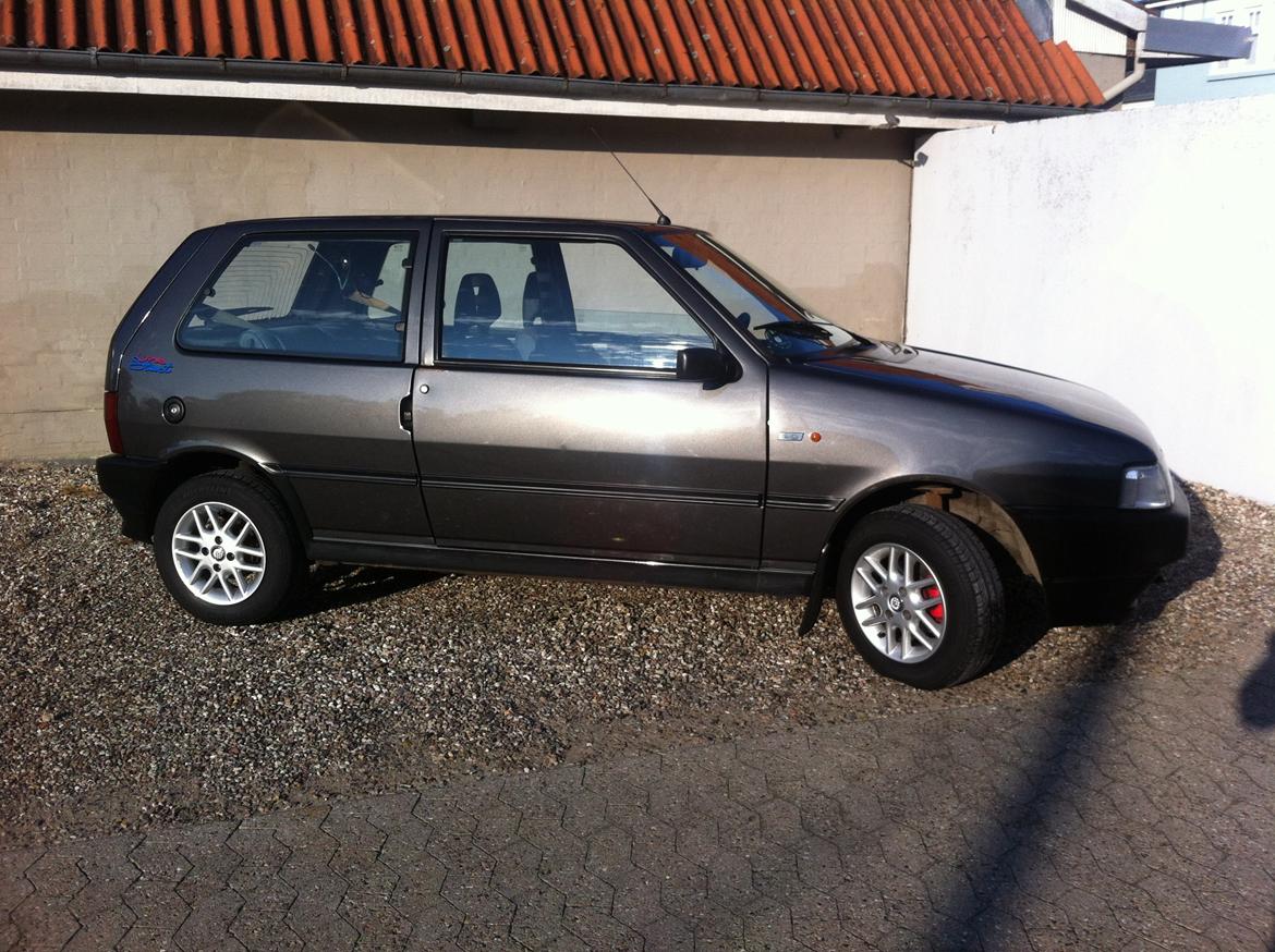 Fiat Uno start 1,0 ie - ny poleret og klar til italianer træf i Nyborg.  billede 2